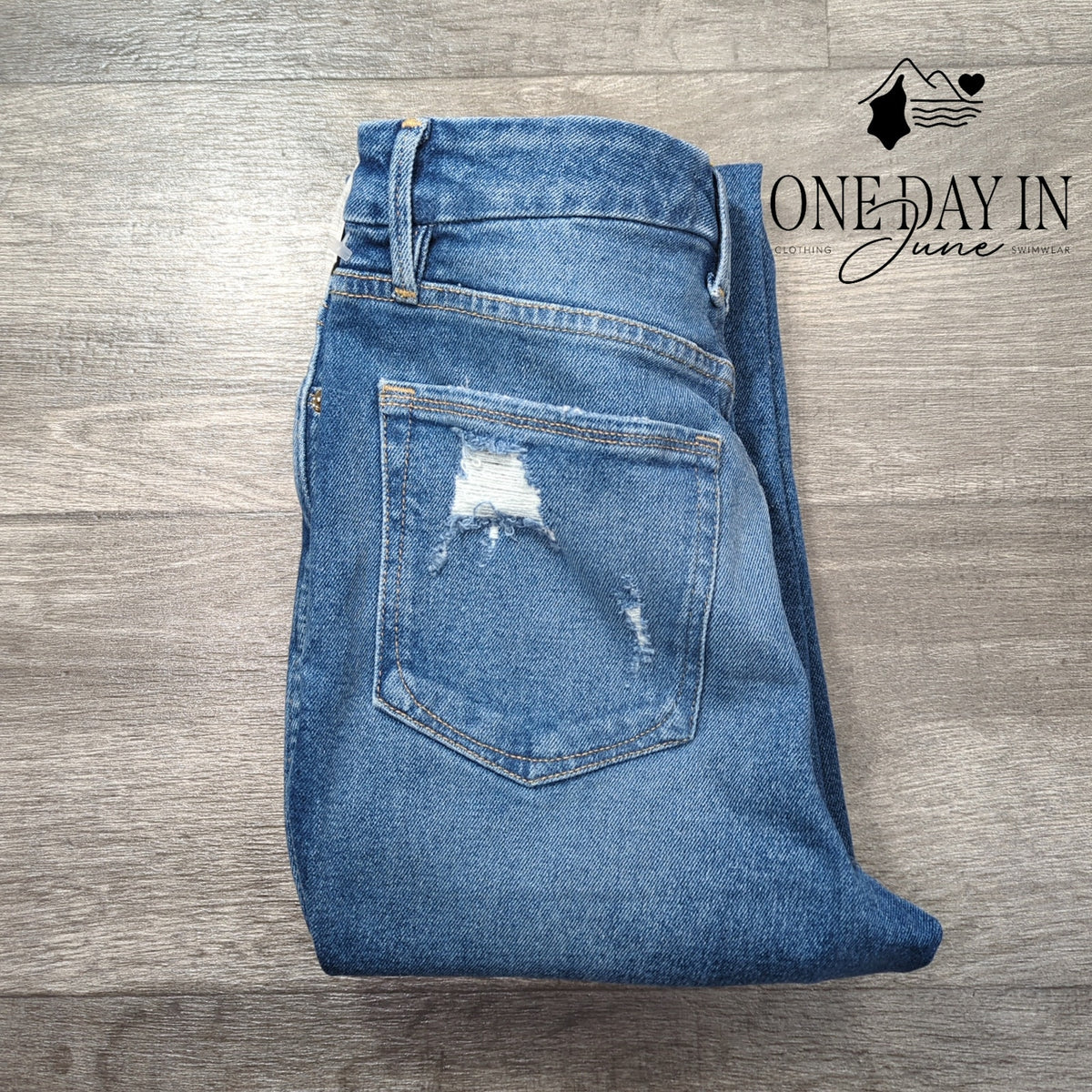 Good American Good Curve Straight Distressed Jeans Blue NWT $145 Size 2