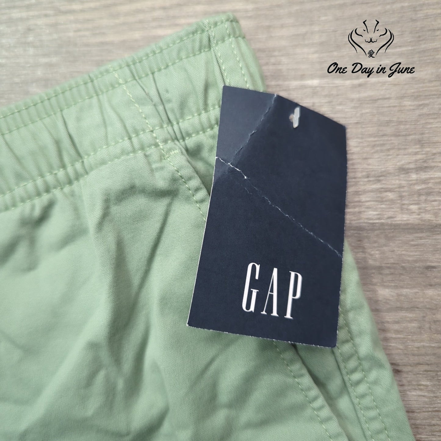 Gap Flat Front Drawstring Shorts Size S
