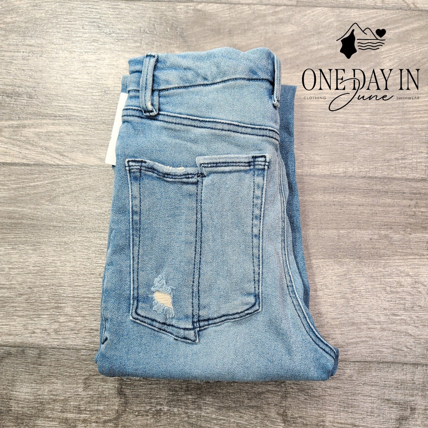 Good American Good Legs Straight Jeans Blue449 Raw Hem NWT $139 Size 6 (28)