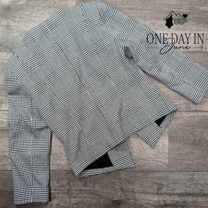 Express Black White Plaid Houndstooth Open Front Blazer NWT Size 2
