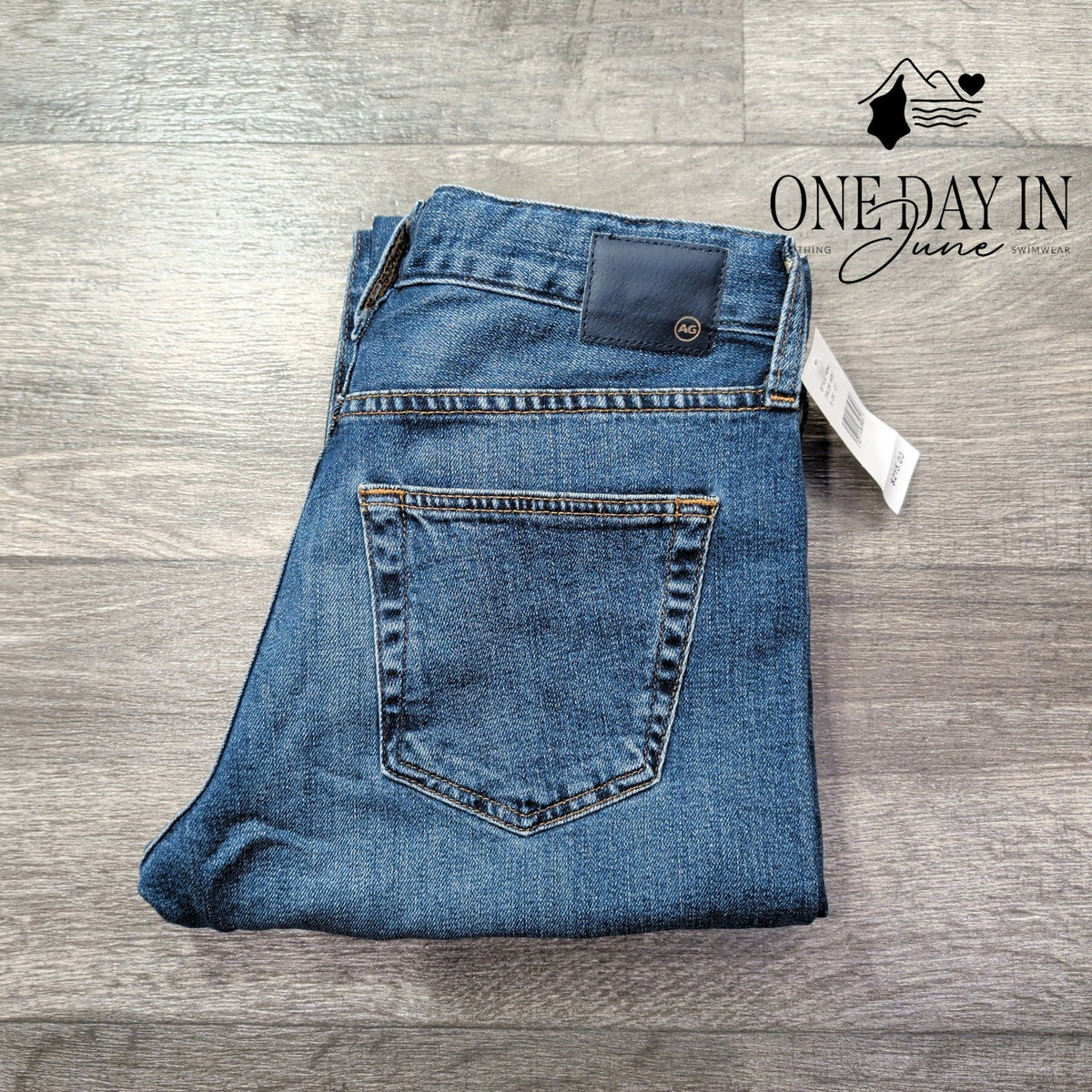 AG Adriano Goldschmied Straight Crop Jeans Medium Wash NWT $215 Size 4 (27)