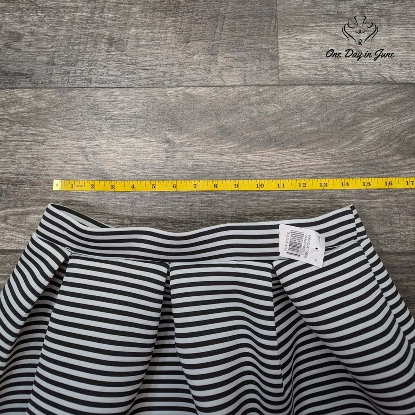 Sensational Collection Striped Knee Length Skirt Size XL