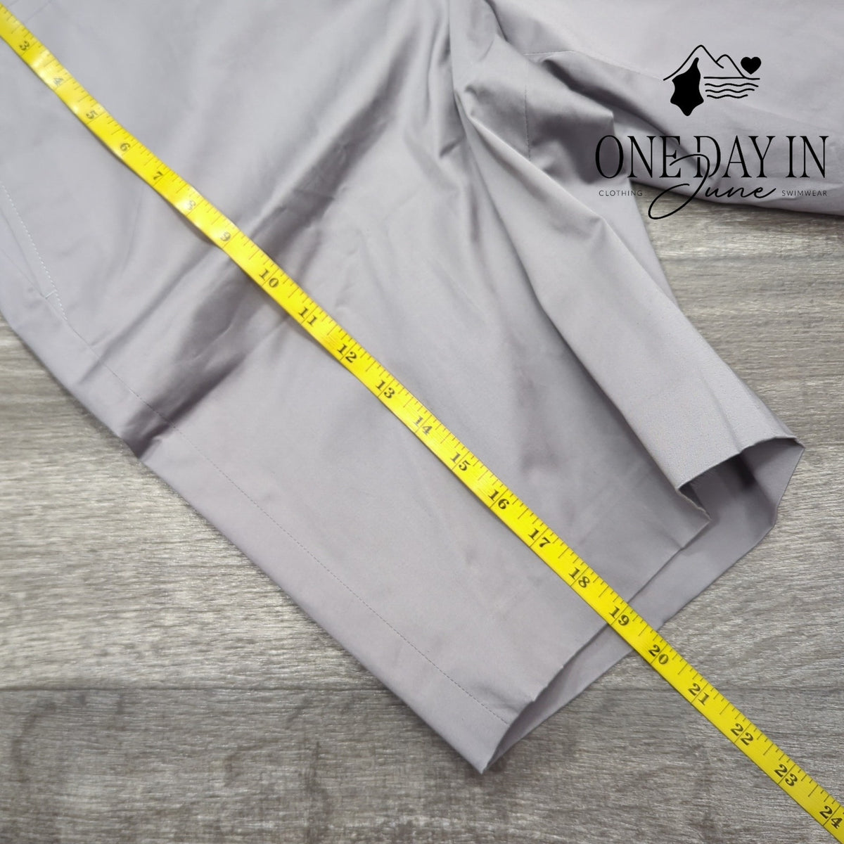 Loft Flat Front Chino Shorts Gray Taupe NWT Size 12