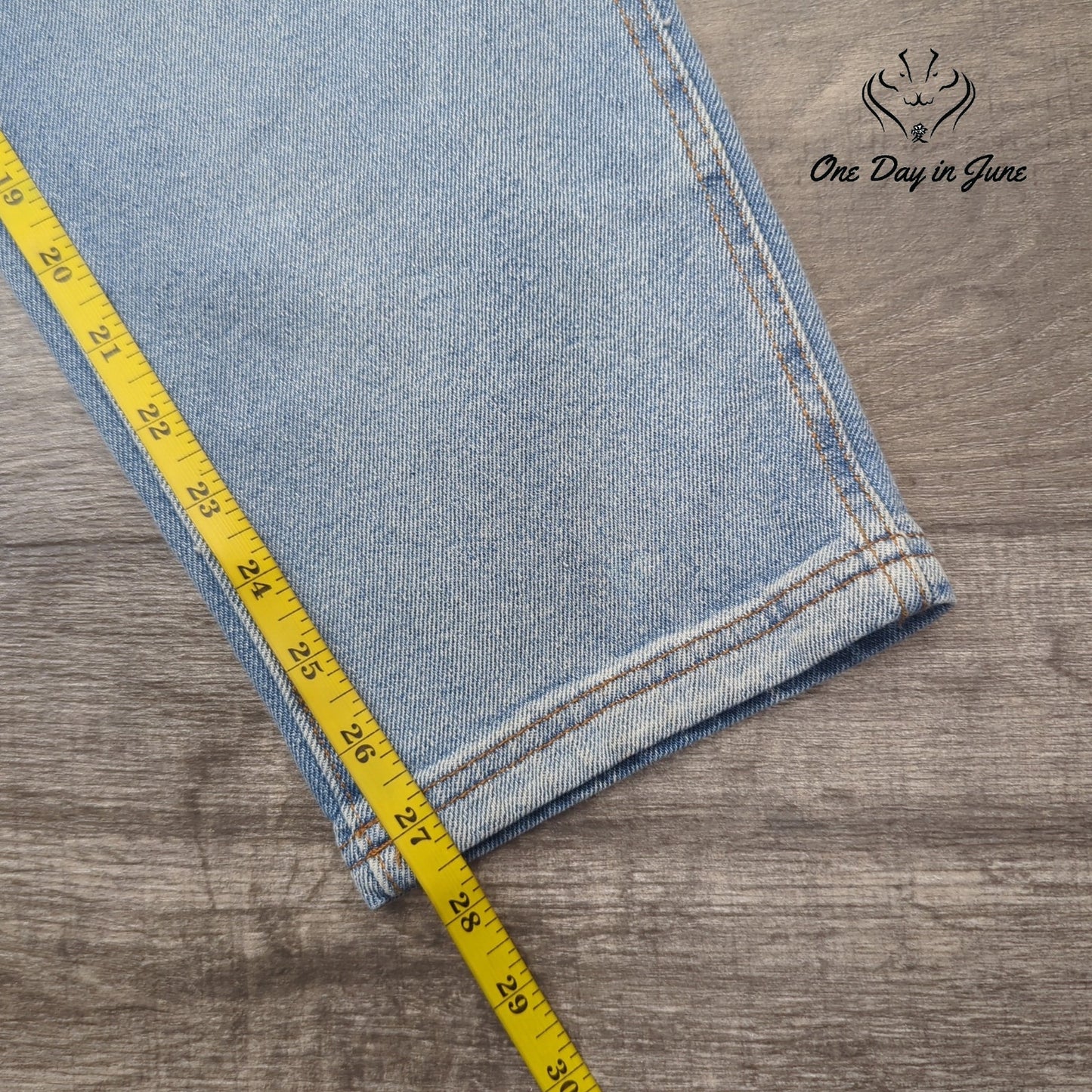 Arizona Jean Co. Juniors Hi Rise Cargo Style Jeans Size 7