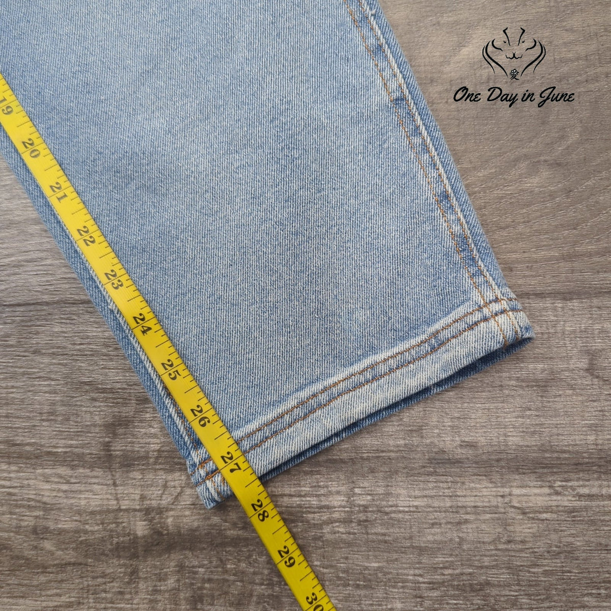 Arizona Jean Co. Juniors High Rise Cargo Jeans Light Wash NWT Size 7