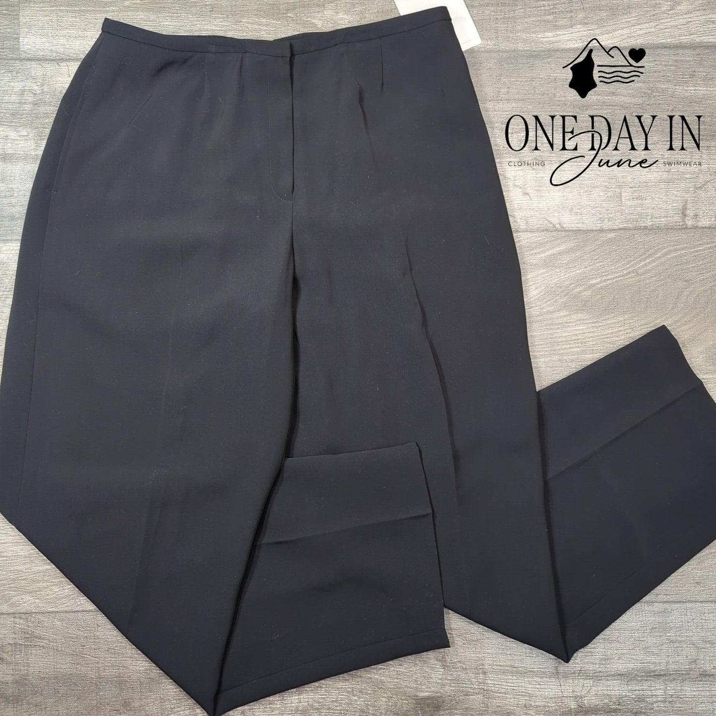 Liz Claiborne Modern Status Dress Pants Size 14