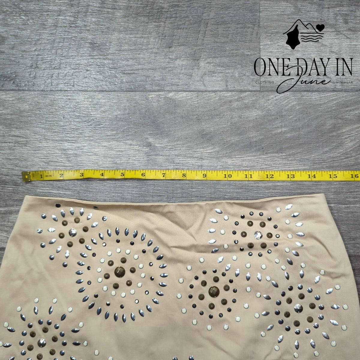 White House Black Market Embellished Mini Skirt Beige Studded NWT Size 0