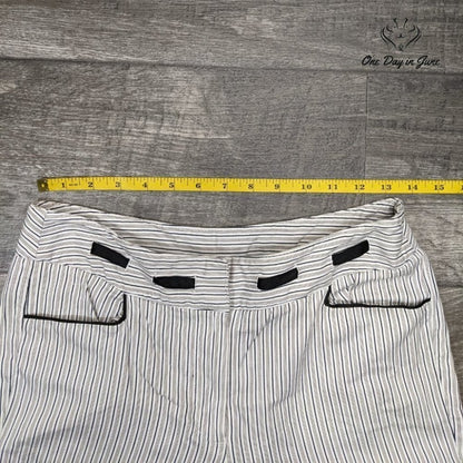 Larry Levine Stretch Capri Pants Size 4