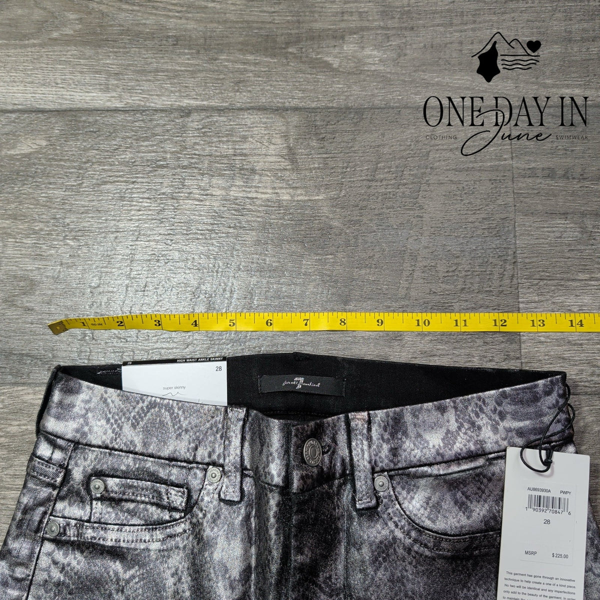 7 For All Mankind High Waist Ankle Skinny Jeans Metallic Snake Print NWT Size 6
