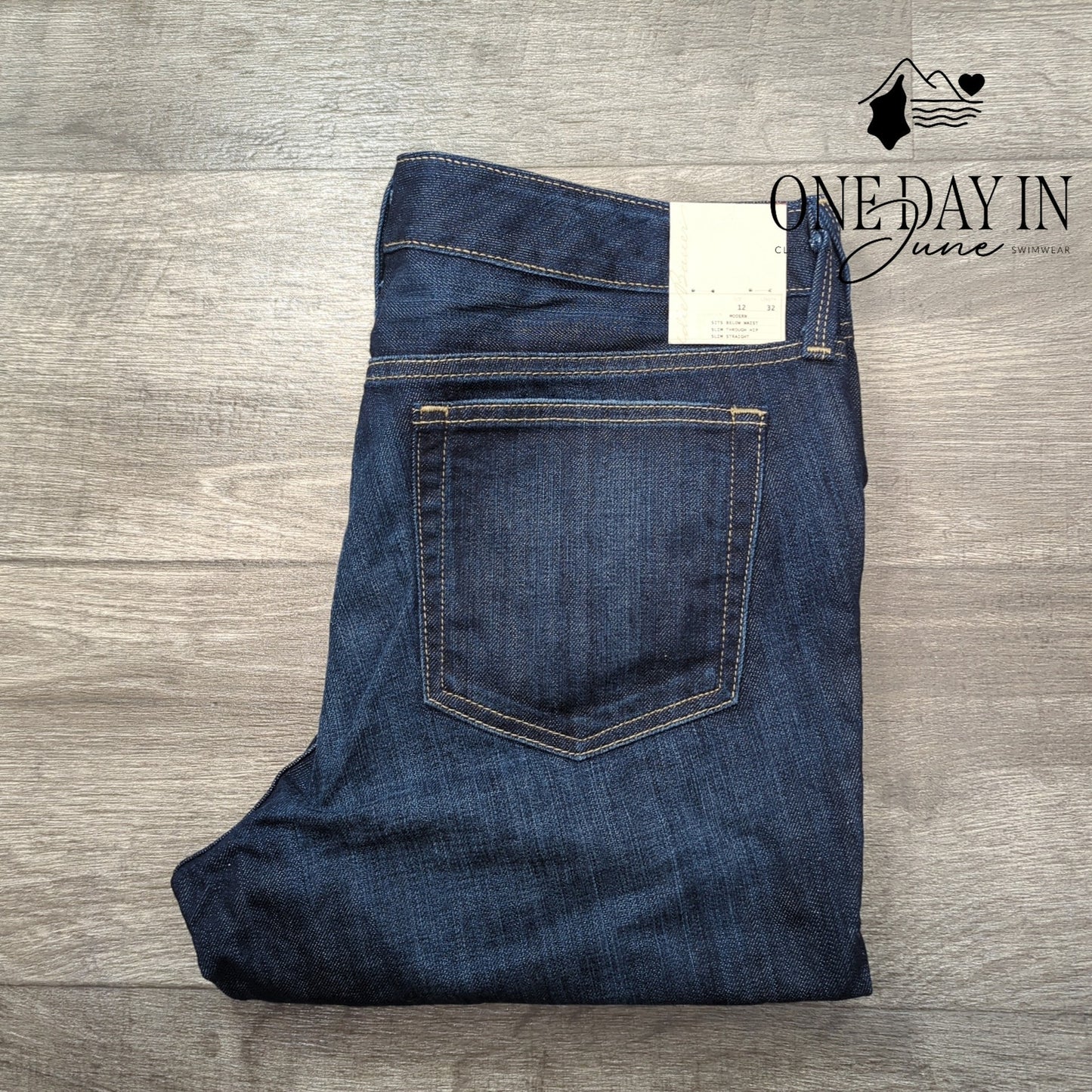 Eddie Bauer Modern Slim Straight Jeans Dark Wash Stretch Denim NWT Size 12