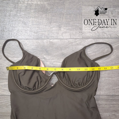 Cupshe Underwire High Cut One Piece Swimsuit Size S