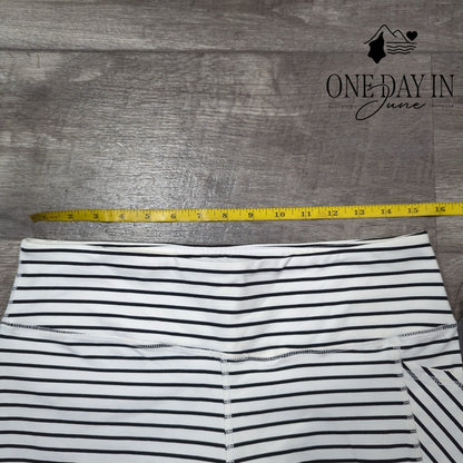 Glyder Capri Yoga Pants Size L