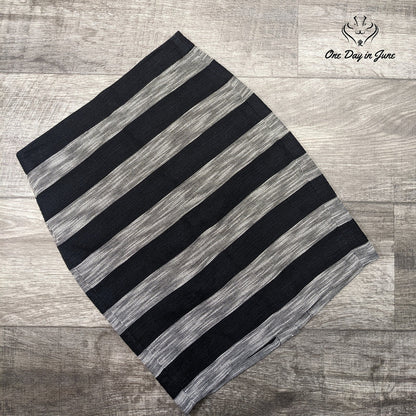 J. Crew The Pencil Skirt Black White Striped Petite Lined Size 0P