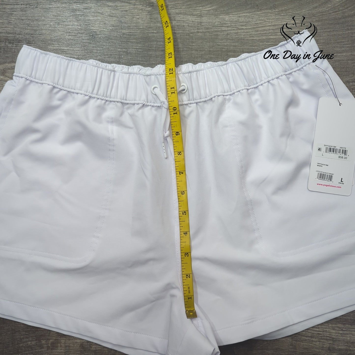 Yogalicious Tennis Shorts Size L