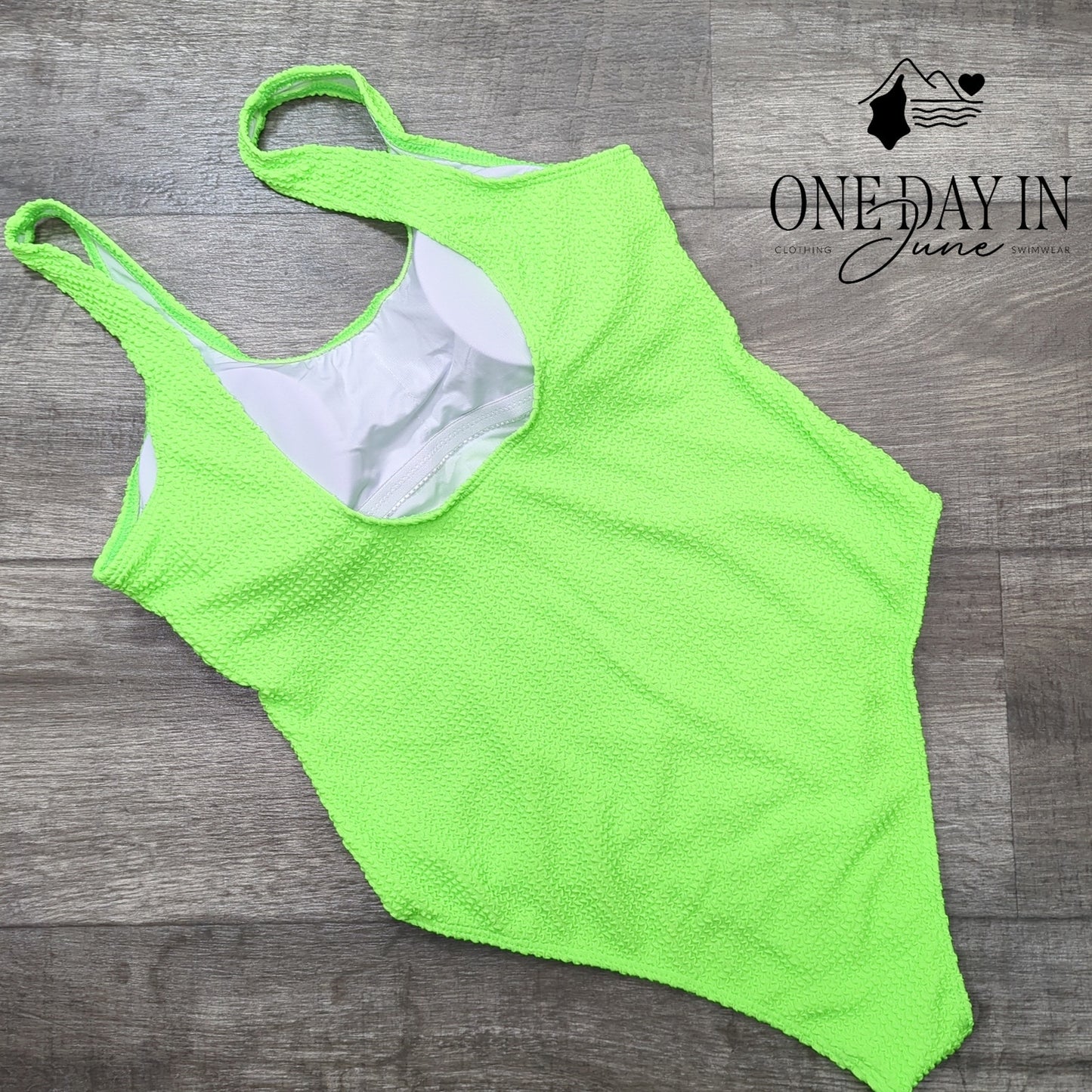 Aleumdr Smocked One Piece Swimsuit Size L