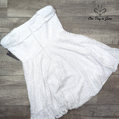 City Studio White Floral Lace Fit Flare Mini Dress Spaghetti Strap NWT Size 13