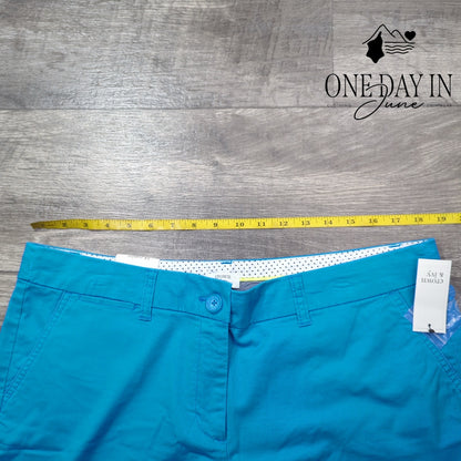 Crown & Ivy Flat Front Shorts Size 14