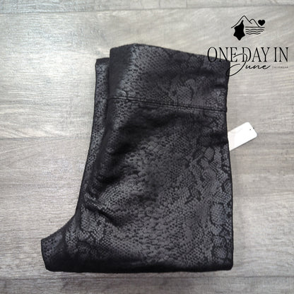 Anna & Ava Snake Print Ankle Legging Size M