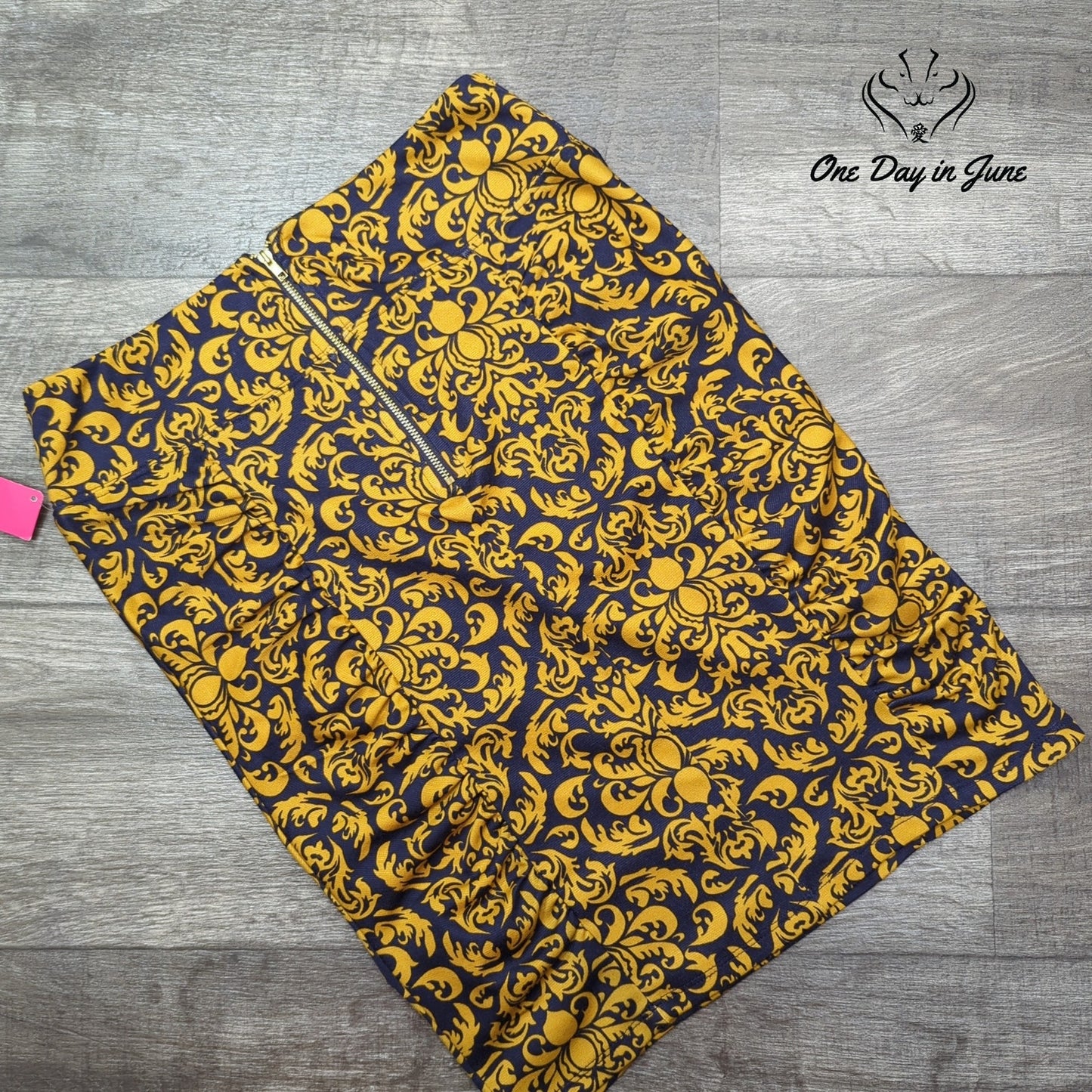 Xhilaration Navy Gold Baroque Floral Ruched Pencil Skirt NWT Size M