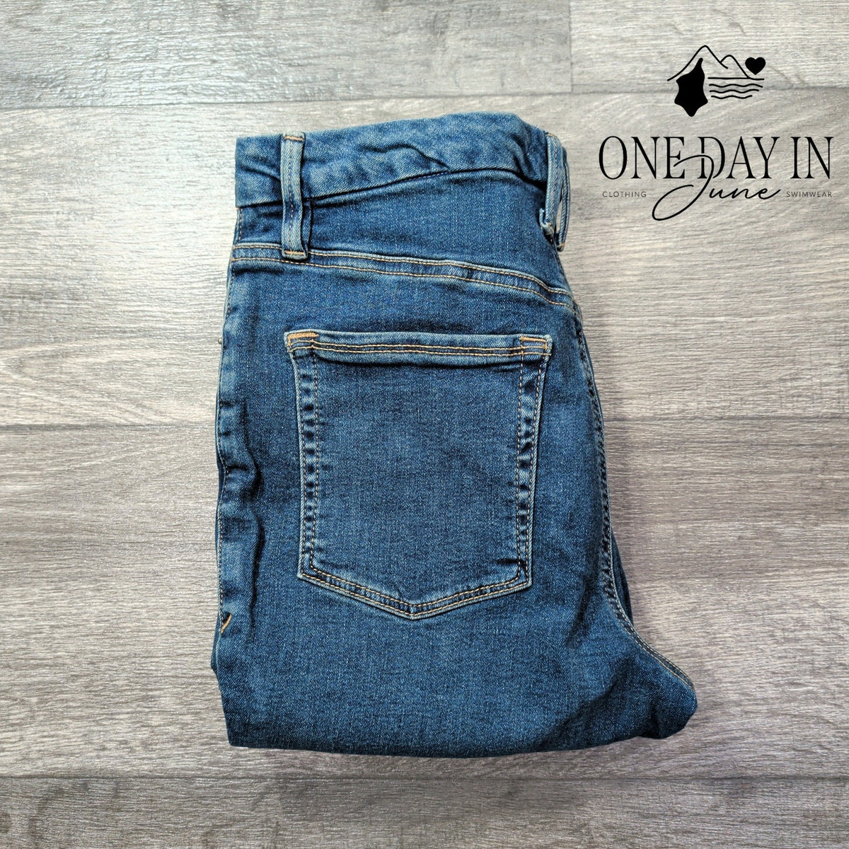 Good American Good Legs Skinny Jeans Blue Mid Rise NWT Size 12