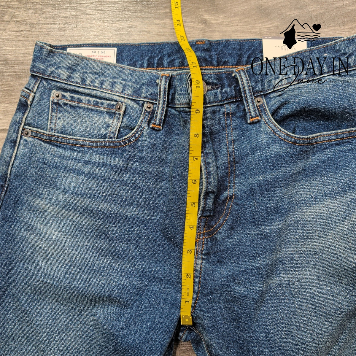 Gap Athletic Straight GapFlex Jeans Medium Wash NWT Size 30X30