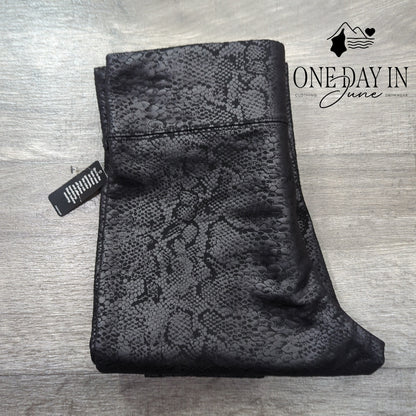 Anna & Ava Snake Print Ankle Legging Size M