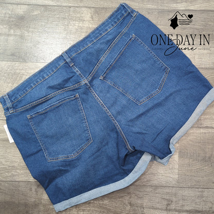 Old Navy Plus Size High Rise Wow Denim Shorts Size 24