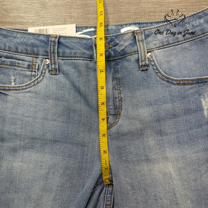 Seven7 Weekend Denim Shorts 5 Inch Inseam Light Wash Frayed Hem NWT Size 4