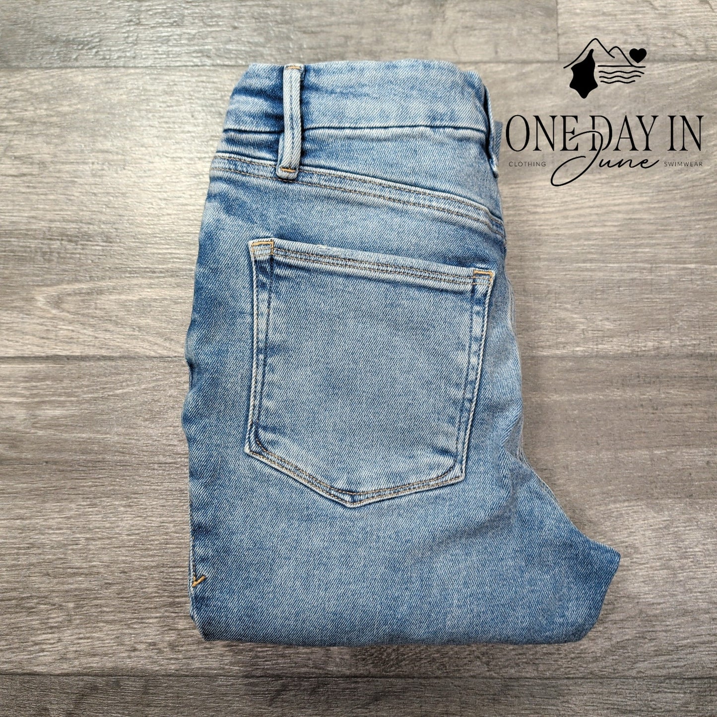 Good American Good Legs Skinny Distressed Jeans Size 6 (28)