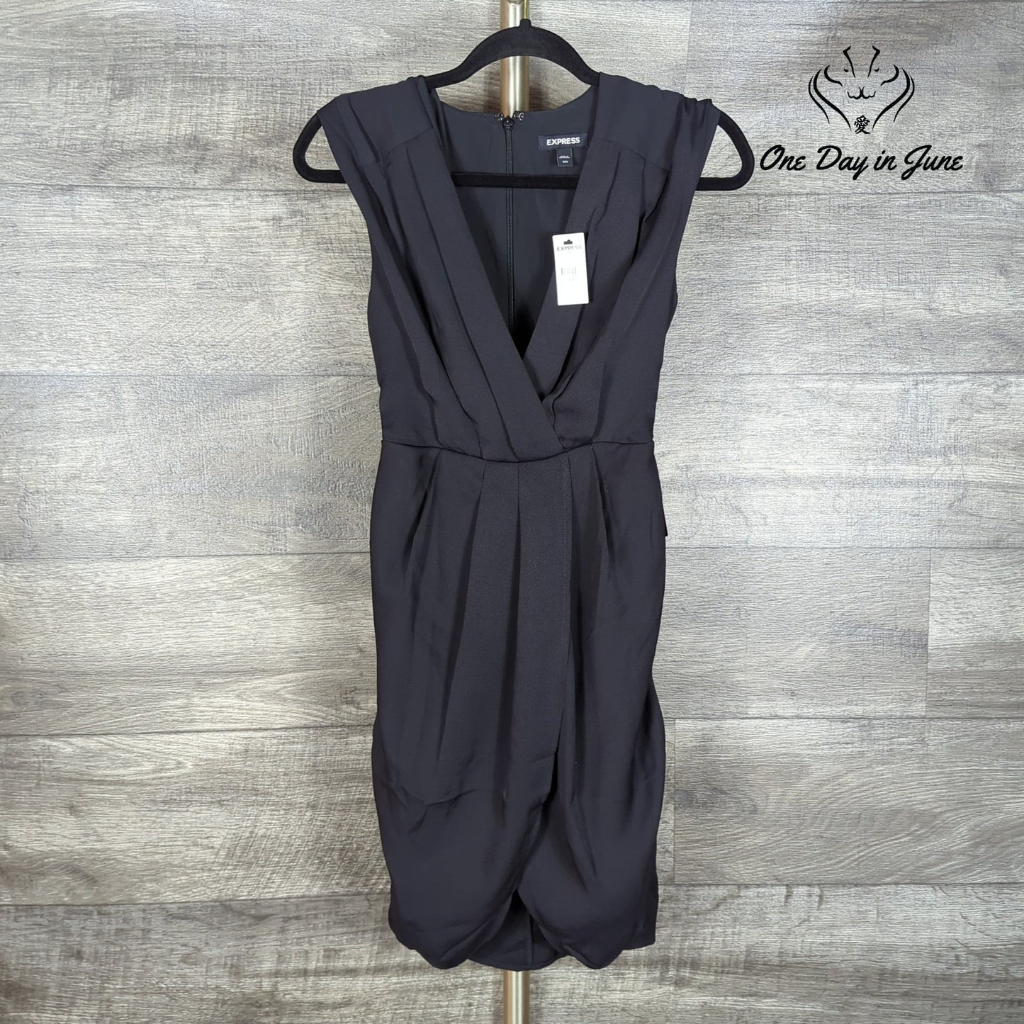 Express V Neck Knee Length Dress Size XXS