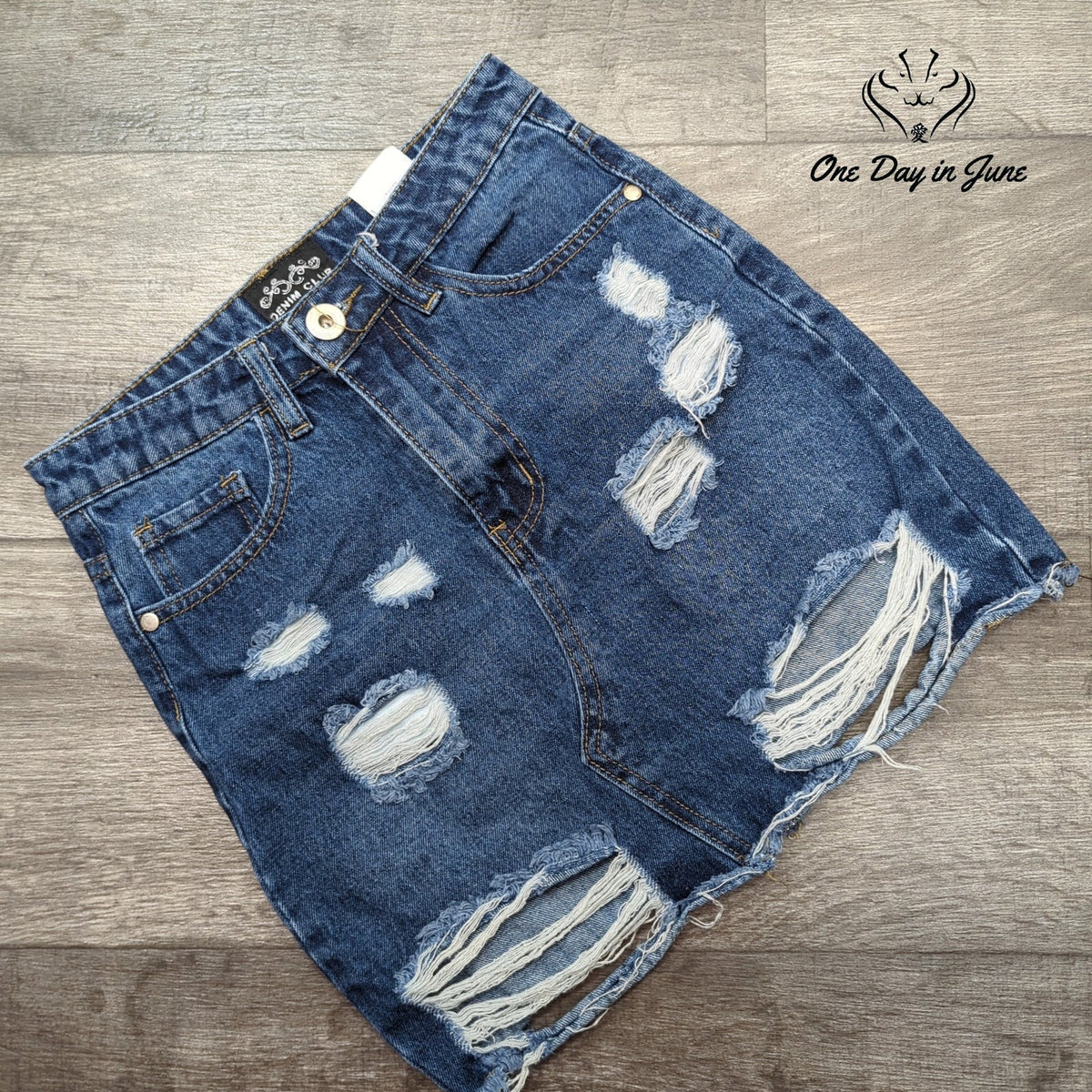 Denim Club Distressed Ripped Denim Mini Skirt Blue Frayed Hem NWT Size 6