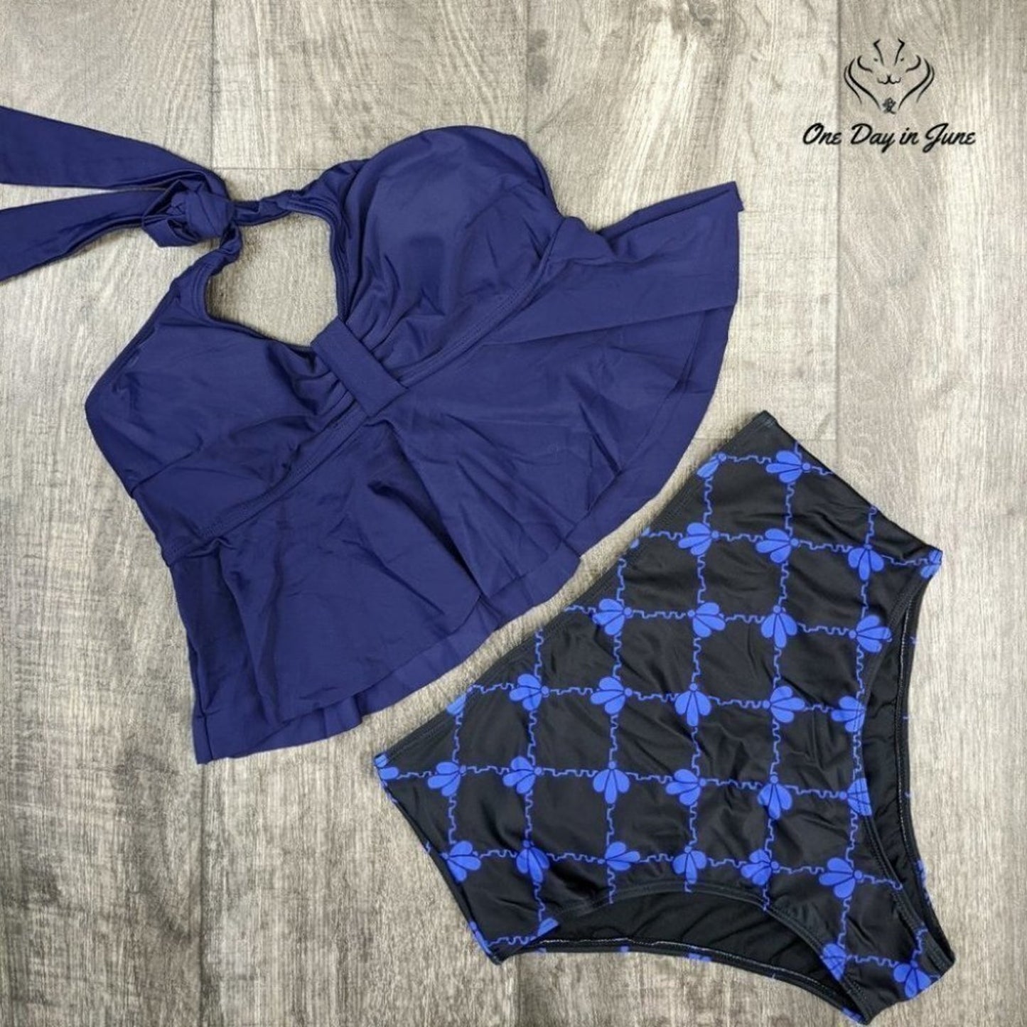 Peddney Halter Ruffle Bikini Swimsuit Size S