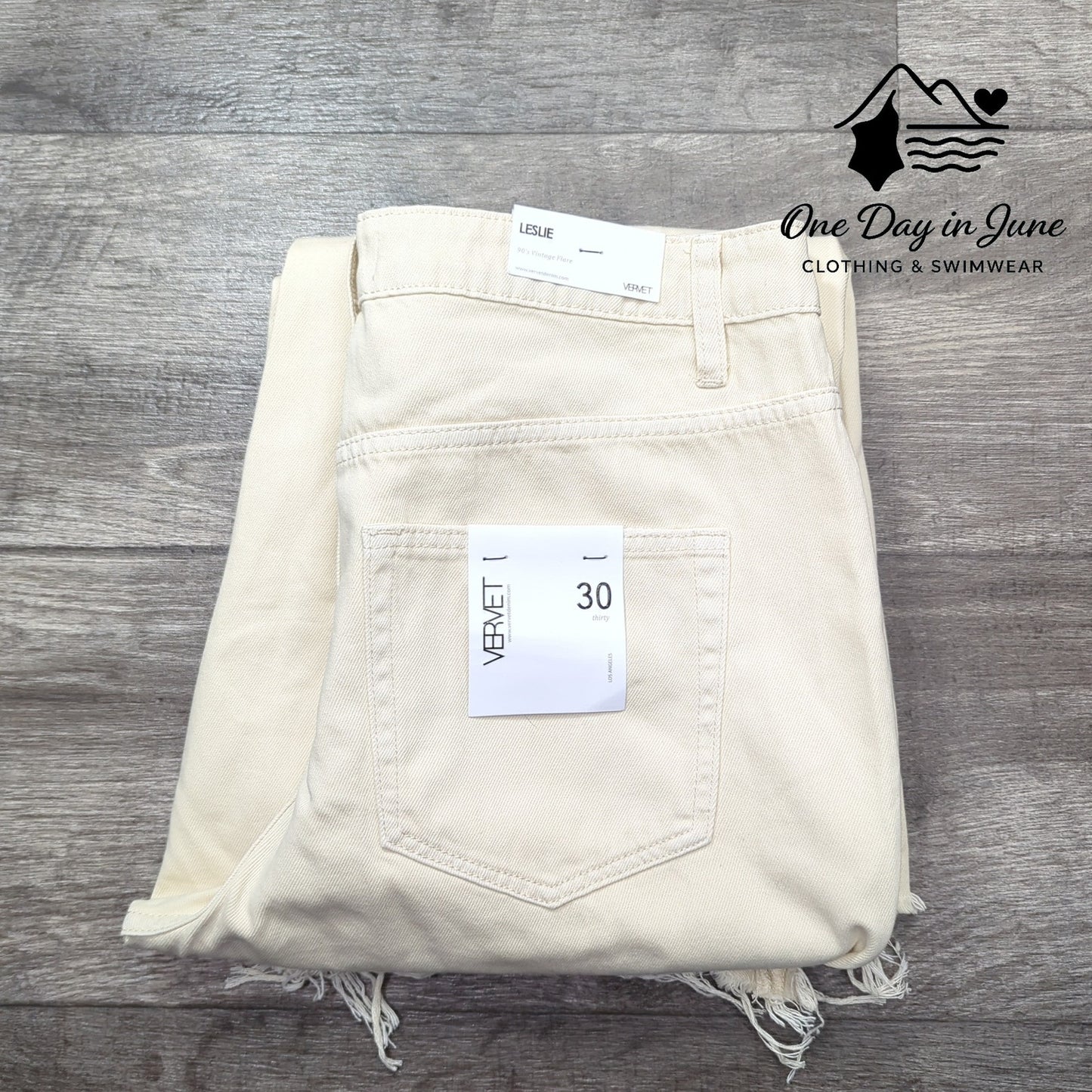 Vervet Leslie 90's Vintage Flare Distressed Jeans Size 10