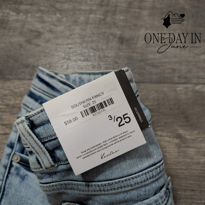 KanCan Juniors Southern Fancy Straight Fit Jeans Size 3