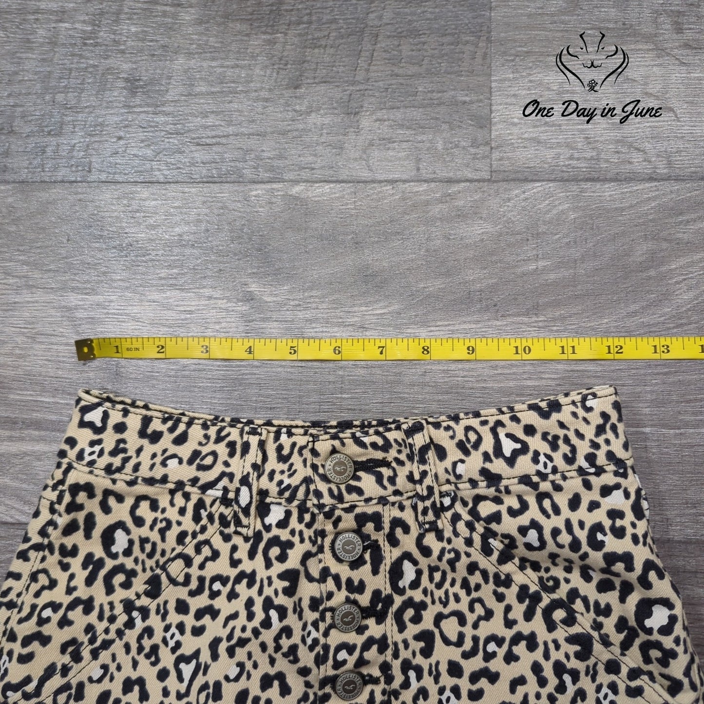 Hollister Ultra High Rise Denim Mini Skirt Size 00
