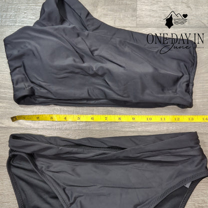 CharmLeaks One Shoulder Bikini Swimsuit Size M