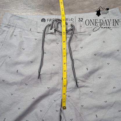 Freeworld Board Shorts Size 32