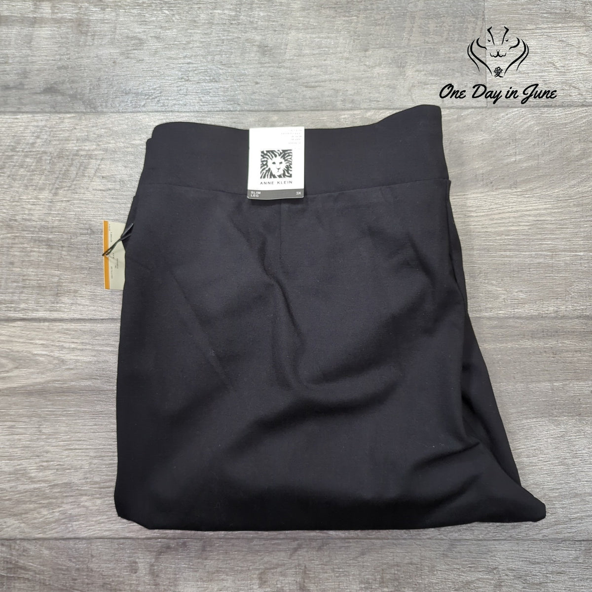 Anne Klein Plus Black Slim Leg Pull On Gold Studded Pants NWT Size 3X