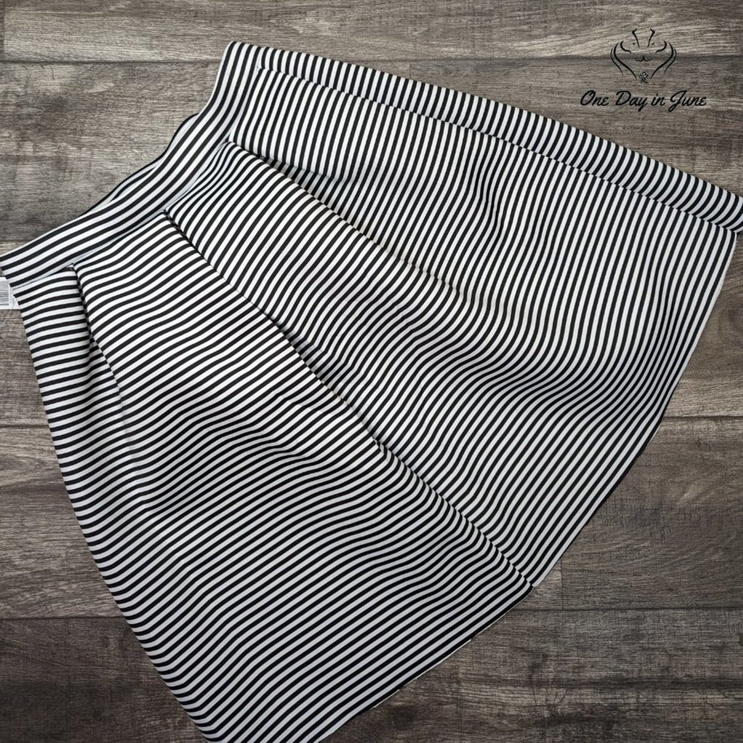 Sensational Collection Striped Knee Length Skirt Size XL