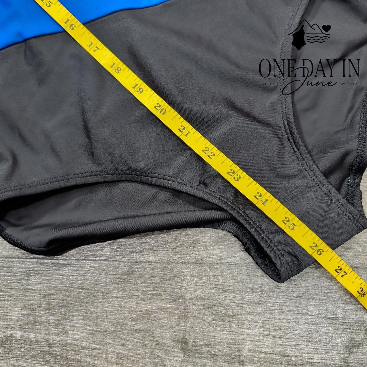 Reebok Cypress One Piece Swimsuit Size 6