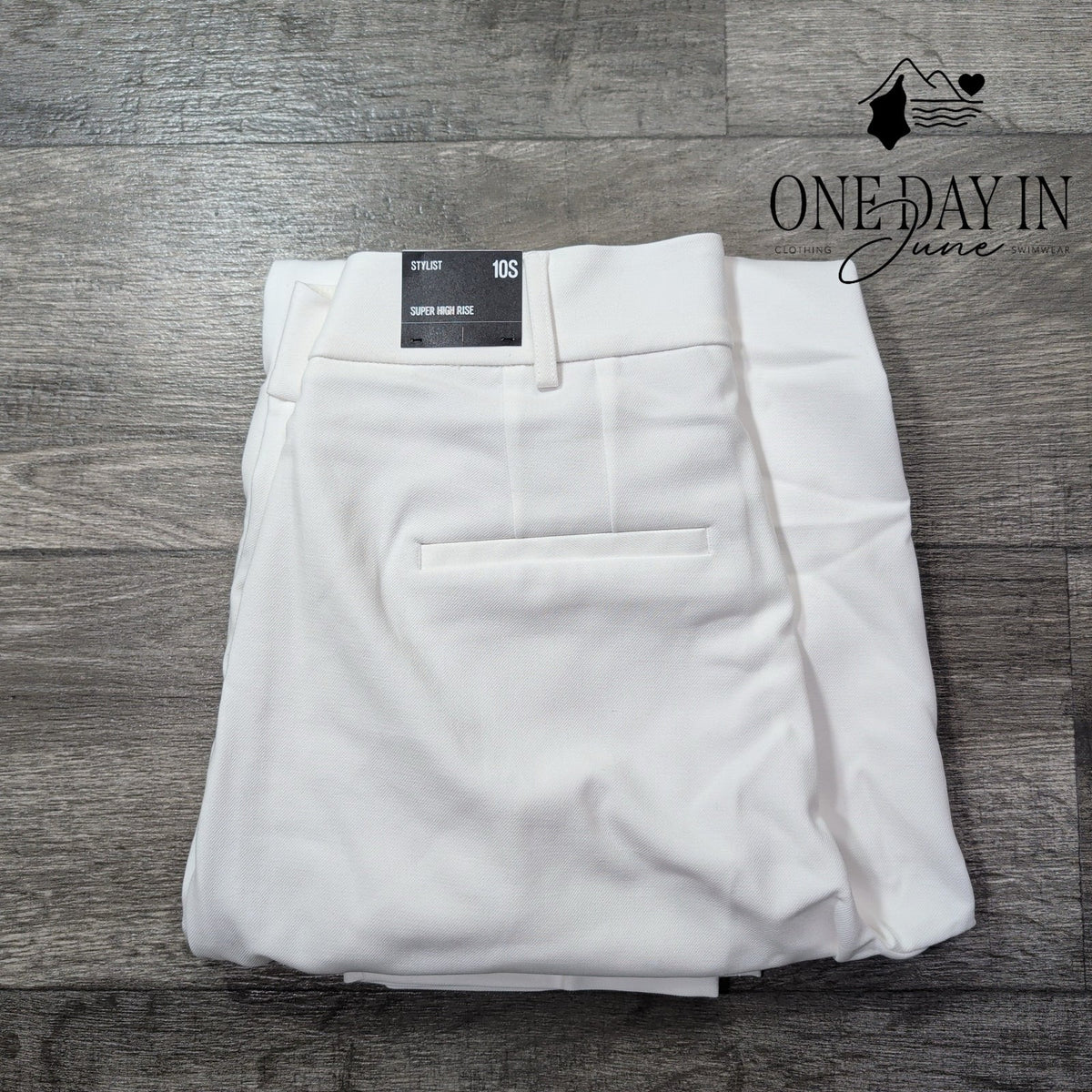 Express The Stylist Super High Rise Dress Pants White NWT Size 10 Short
