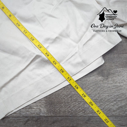 Old Navy Taylor Extra High Rise Shorts Size L