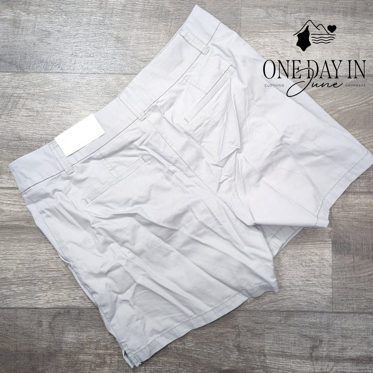 Loft Flat Front 6 Inch Shorts Light Gray NWT Size 10