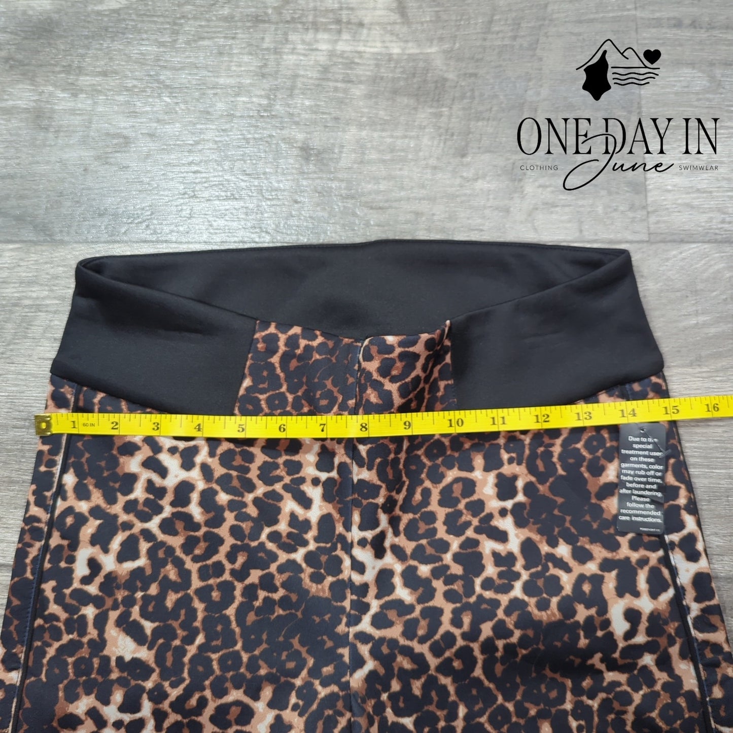 Anna & Ava Leopard Print Ankle Legging Size M