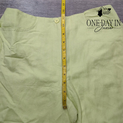 Larry Levine Embroidered Linen Crop Pants Green Floral Cutout NWT Size 6