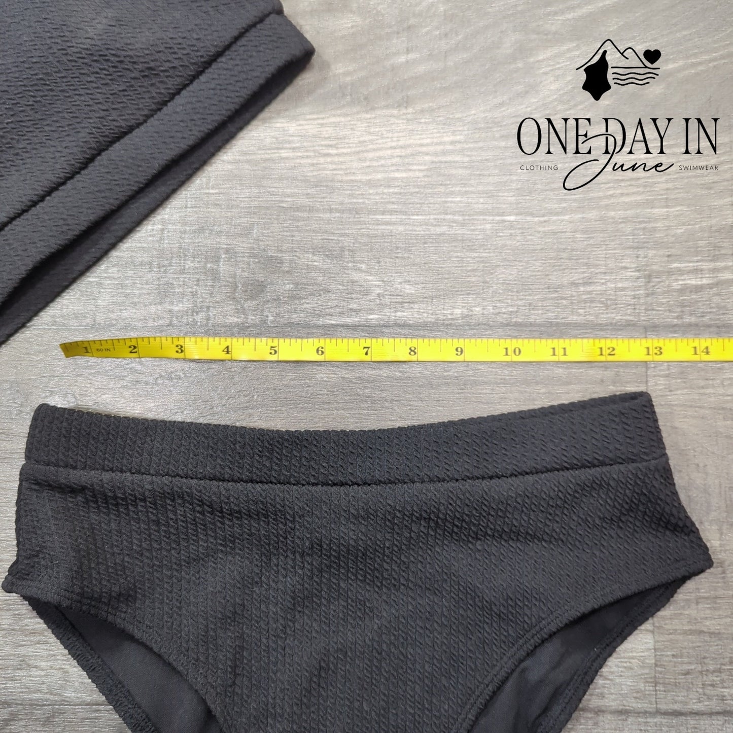 CharmLeaks Textured Crop High Cut Bikini Swimsuit Size M