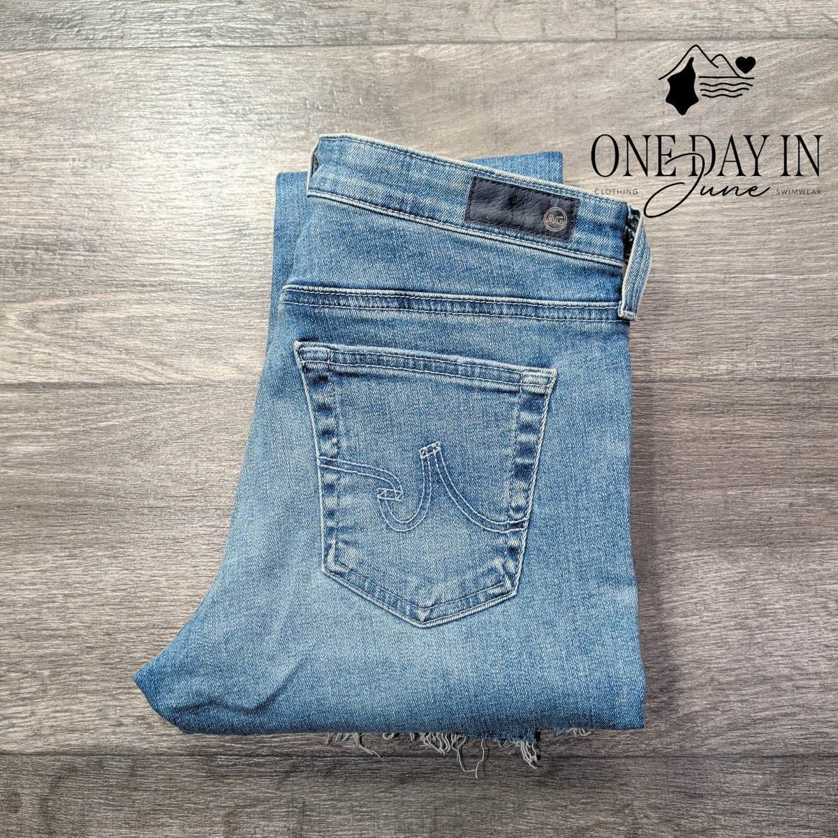 AG Adriano Goldschmied The Legging Ankle Distressed Skinny Jeans NWT Size 4
