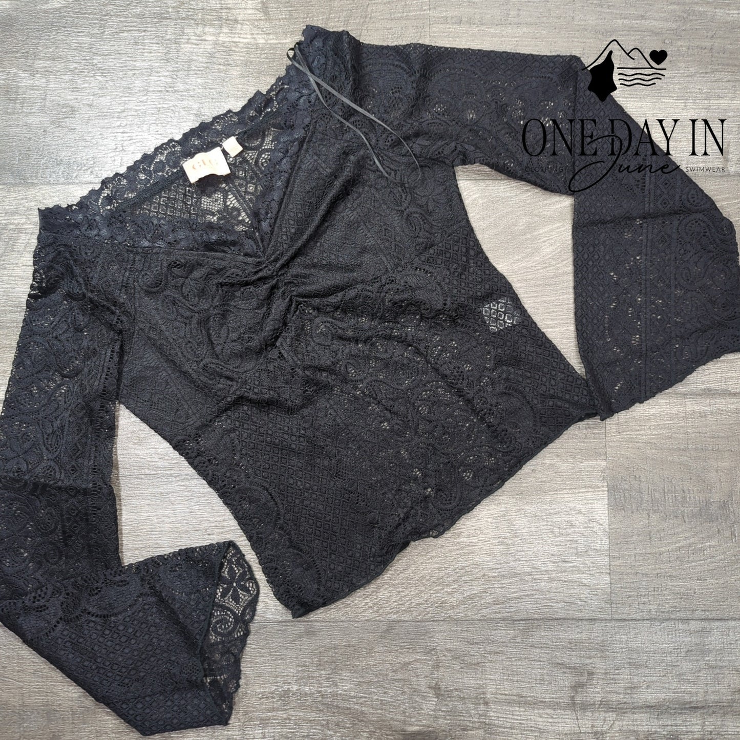 GLG Crochet Long Sleeve Top Size M