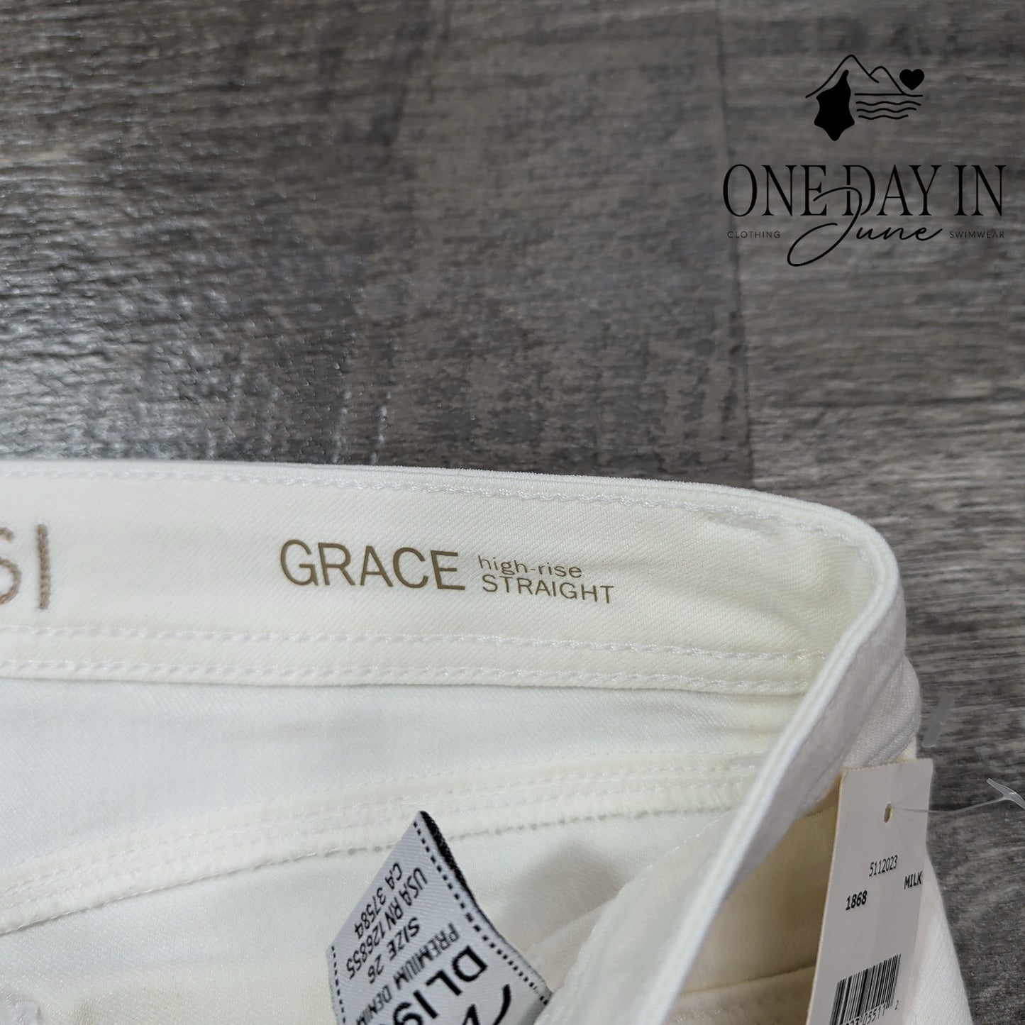 DL1961 Grace High Rise Straight Jeans Milk White 4-Way Stretch NWT Size 2 (26)