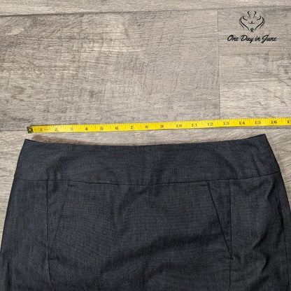 Loft Pocketed Pencil Skirt Size 6